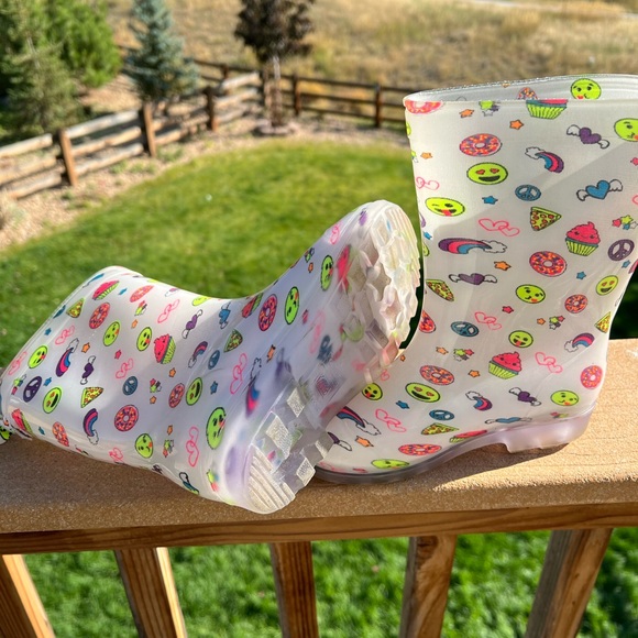 GIRL'S KIDS CAPELLI NEW YORK PRINTED RAIN BOOTS MULTI POP SIZE 12/13 - Picture 5 of 6